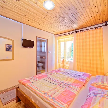 Gasthuis Milica Palit 3*